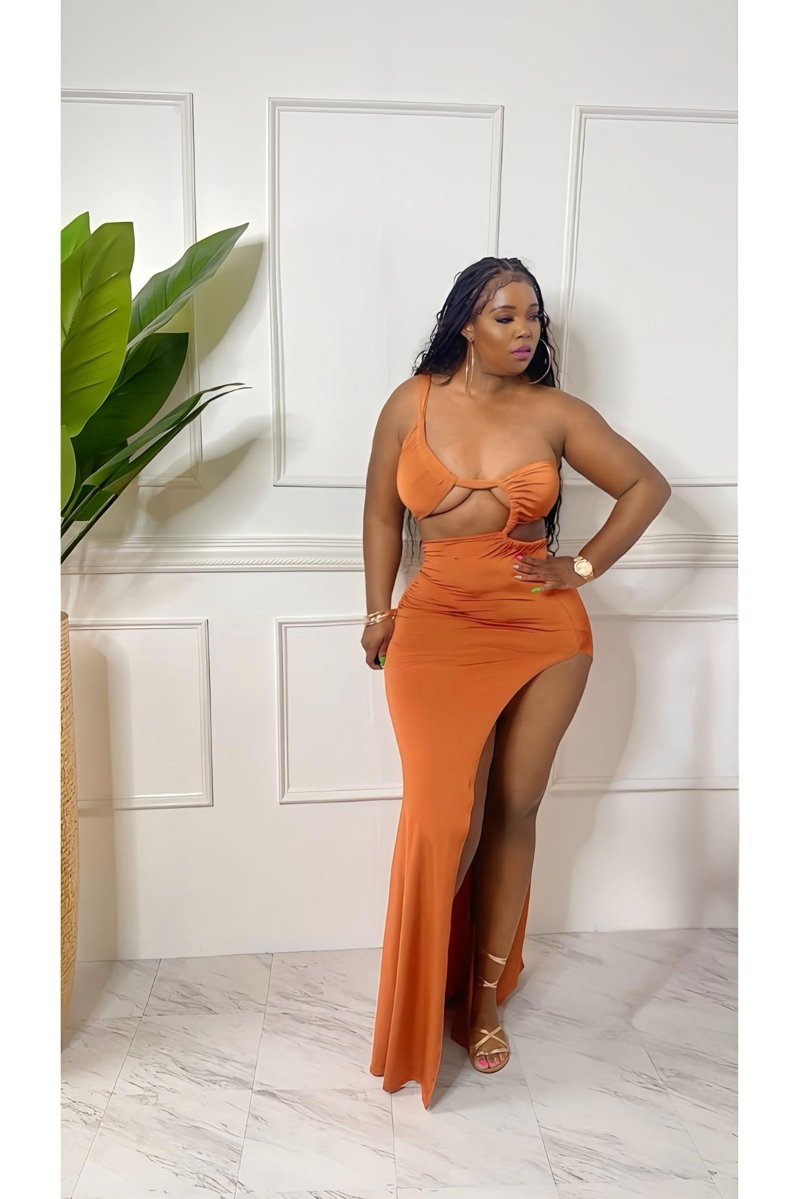 Auburn Maxi dress with high split