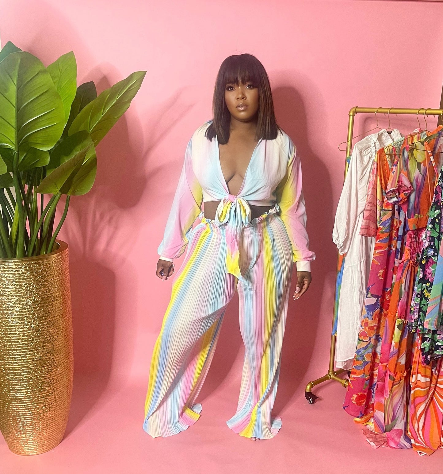 Pastel colored wide leg pants set with pleats