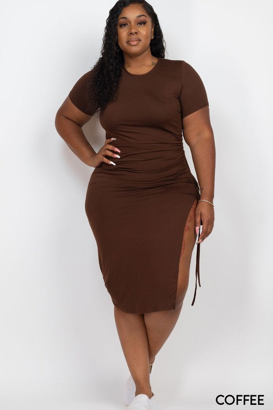 Plus size Ruched Short Sleeve Midi Dress